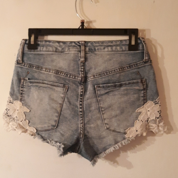 MOSSINO LACED SHORTS - Picture 4 of 4